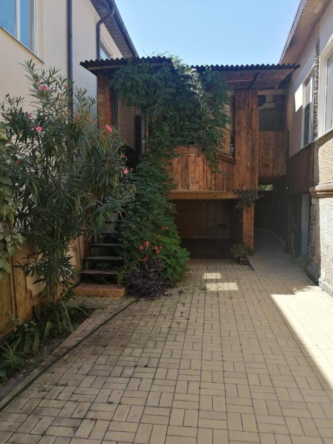 Hotel Magnoliia Sochumi Exterior foto