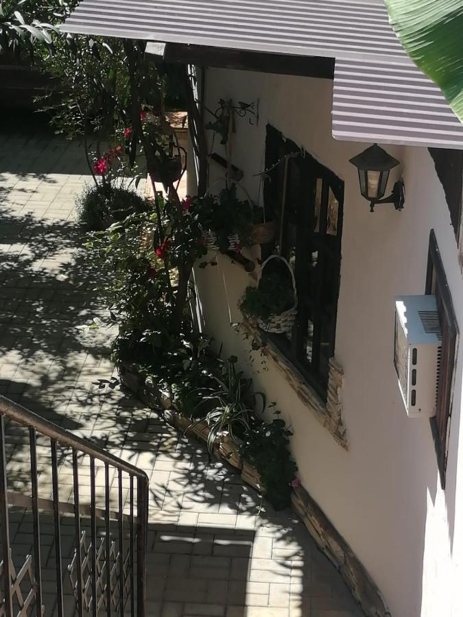 Hotel Magnoliia Sochumi Exterior foto